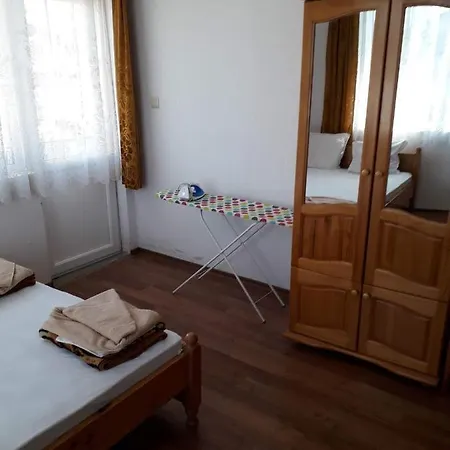 Апартамент За Нощувки Гр.Царево Apartment *